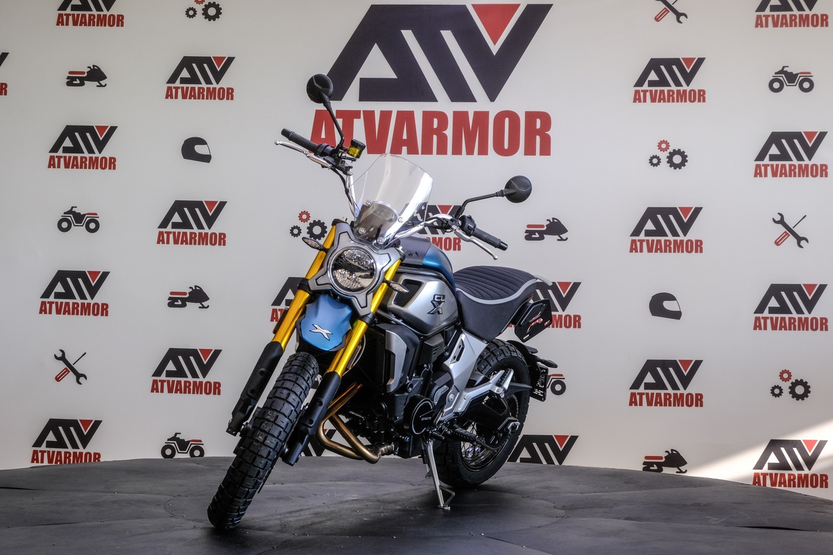 Яркий и мощный байк CFMOTO 700 CL-X уже в наличии