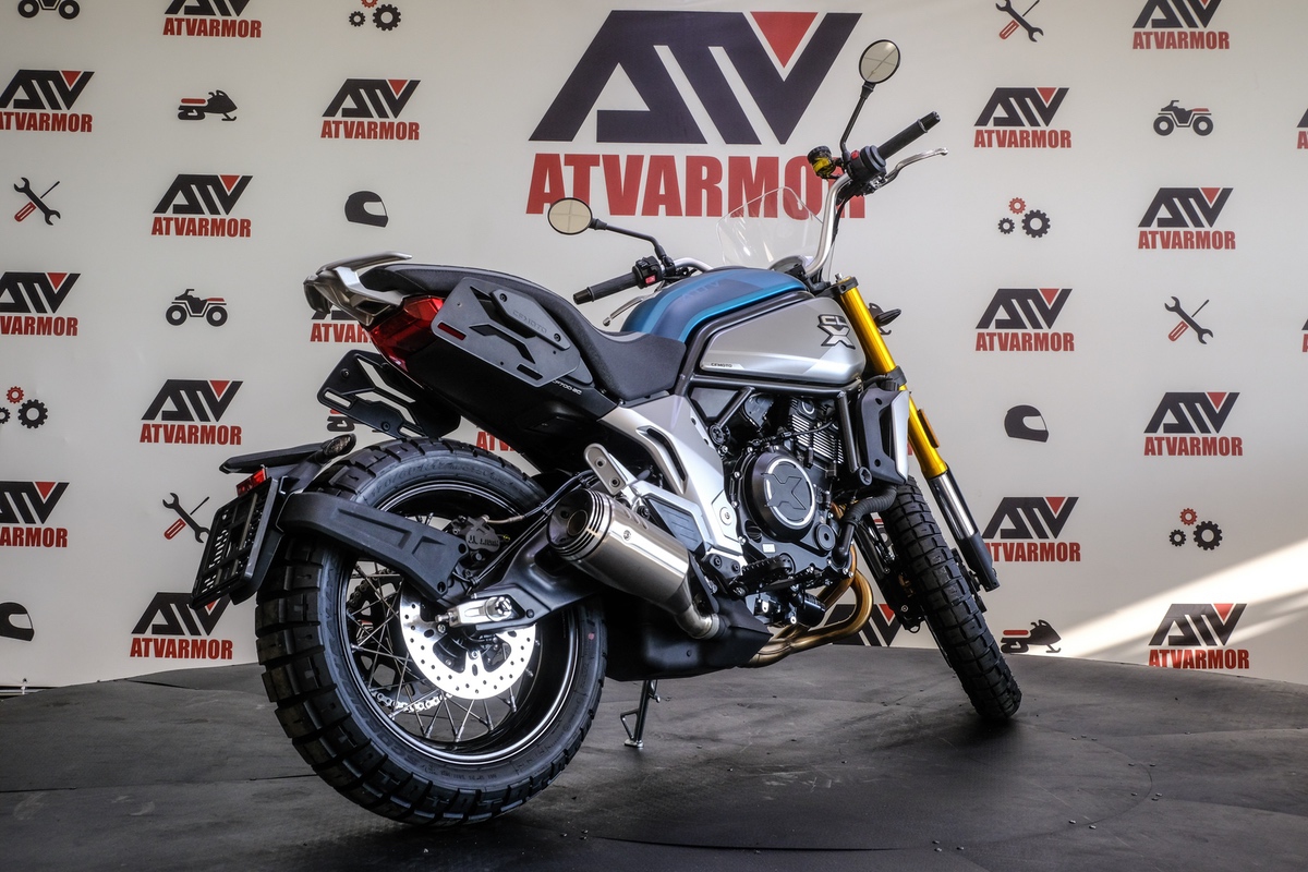 Яркий и мощный байк CFMOTO 700 CL-X уже в наличии