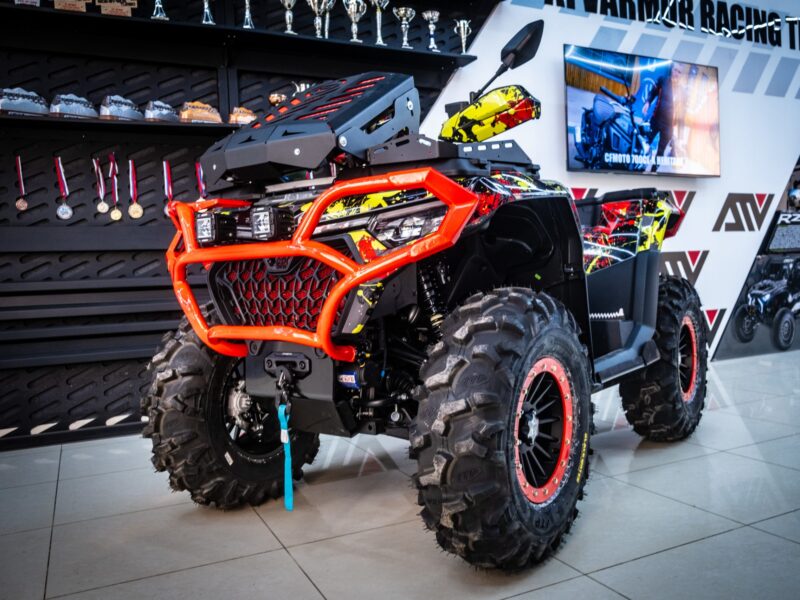 Яркий, крепкий, проходимый: представляем тюнингованный CFMOTO CFORCE 1000 от ATVARMOR