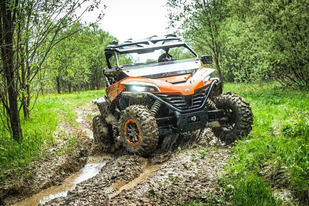 Там, где не проедет джип: тройка квадроциклов для самых грязных маршрутов