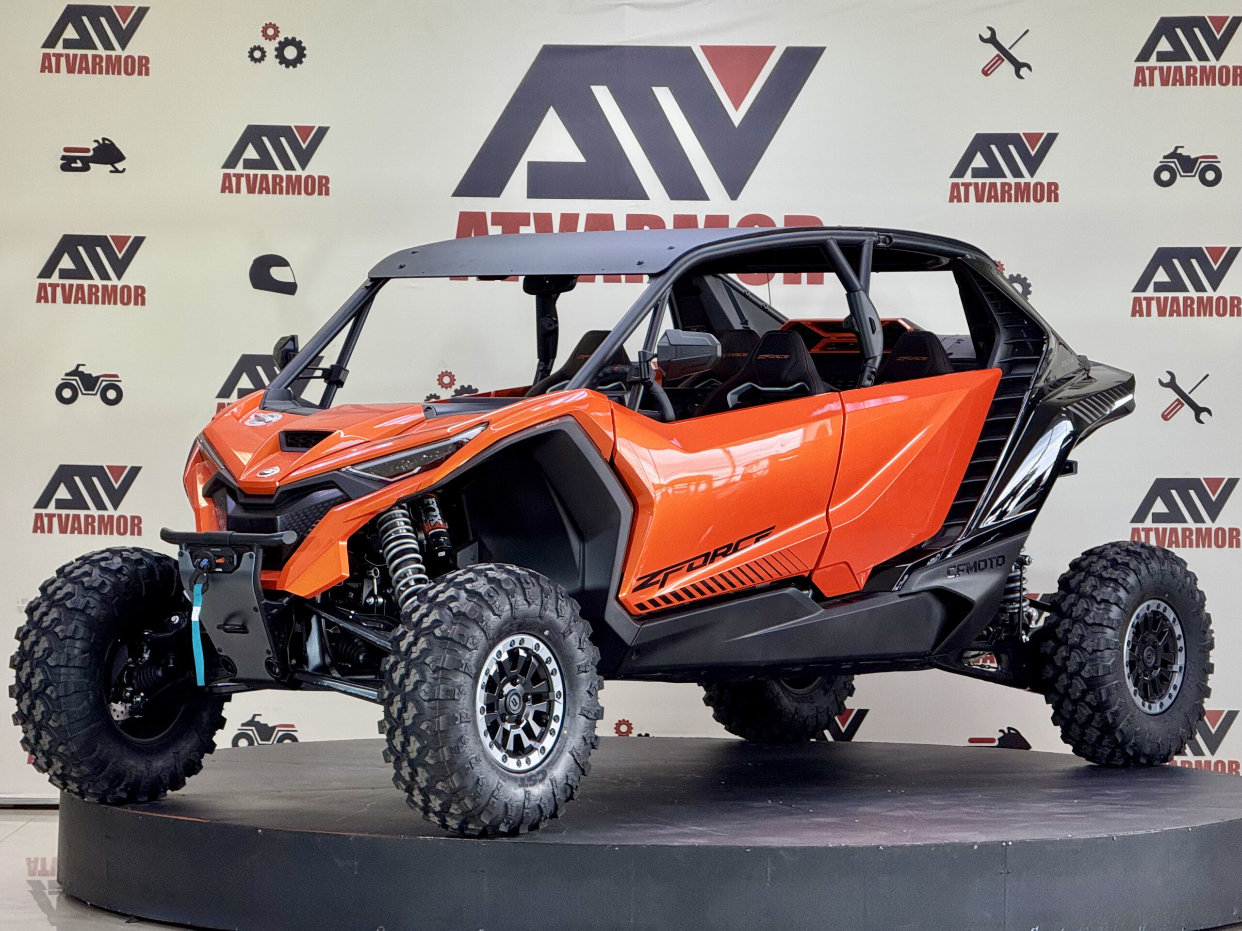 Представляем вам 4-местные CFMOTO ZFORCE Z10-4 EPS!