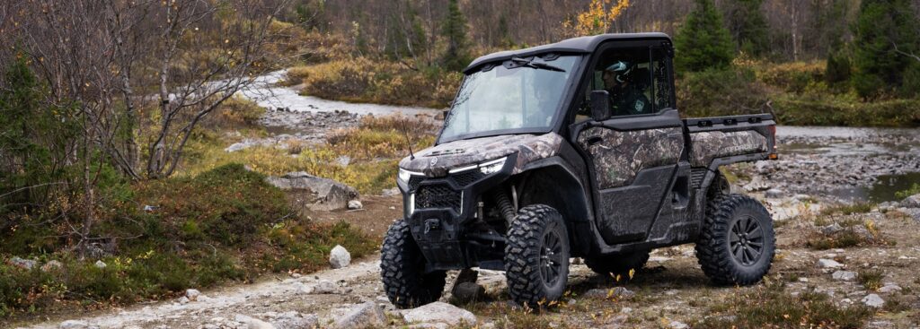 Народный CFMOTO UFORCE против легендарных Can-Am Traxter и Defender. Стоит ли платить больше?