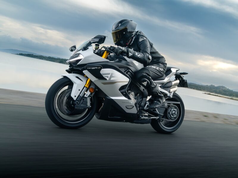 Новый флагман CFMOTO: спортбайк 750SR-S уже на подходе